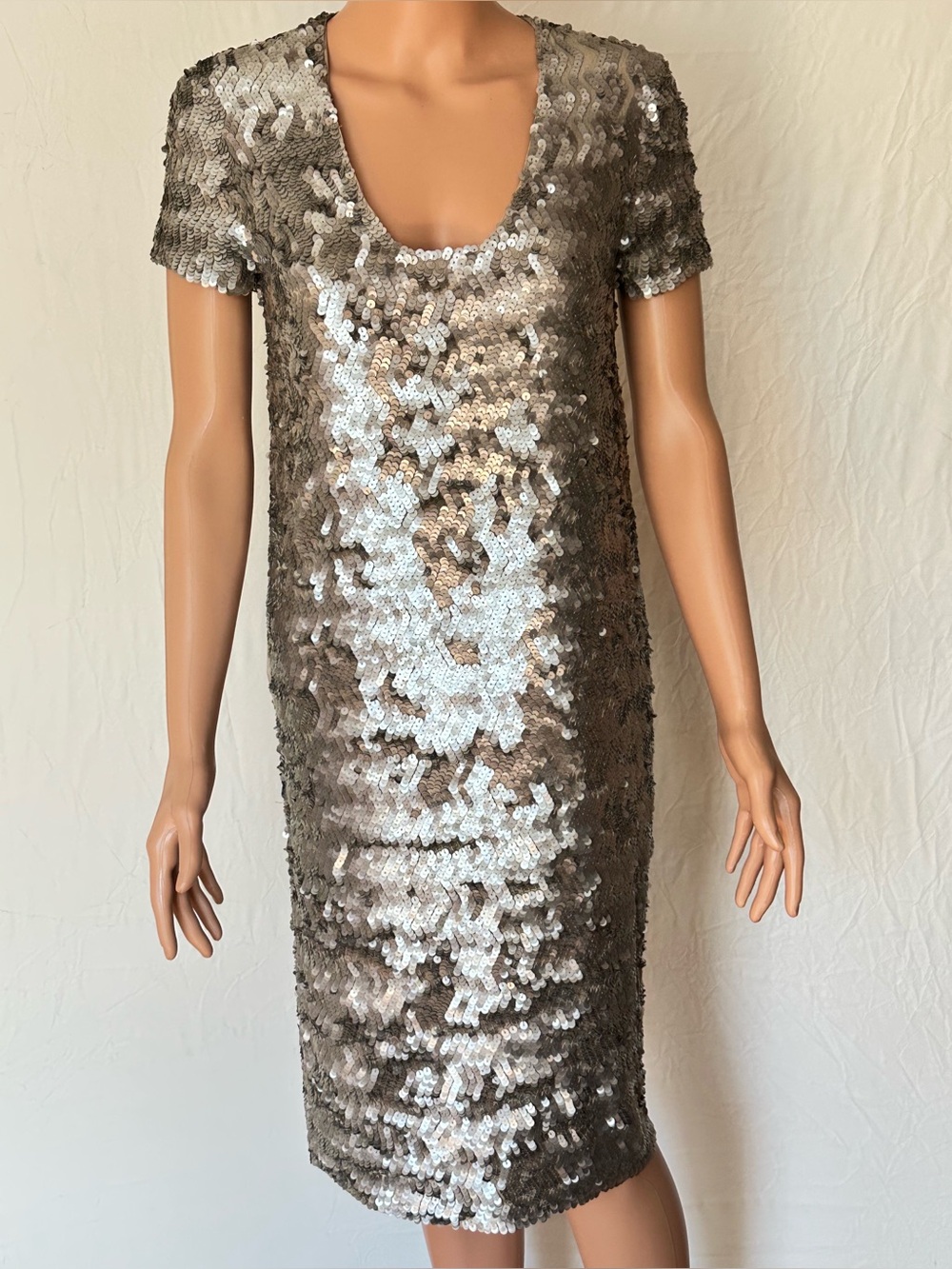 St. John Silver Sequin Short Sleeve Midi Dress